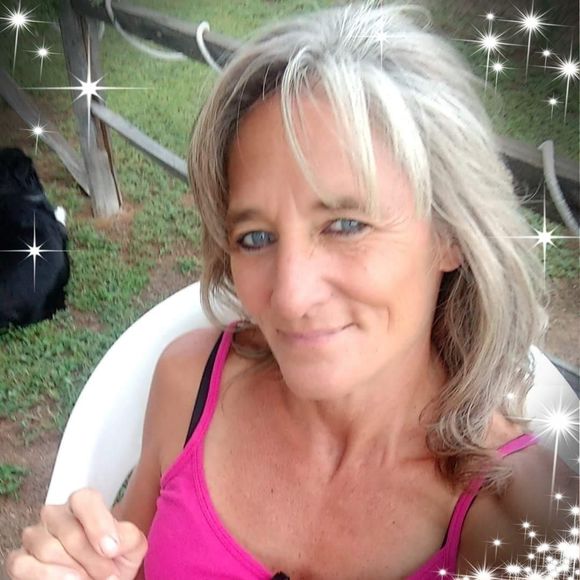 Meet your Posher, Melissa - Picture 1 of 1